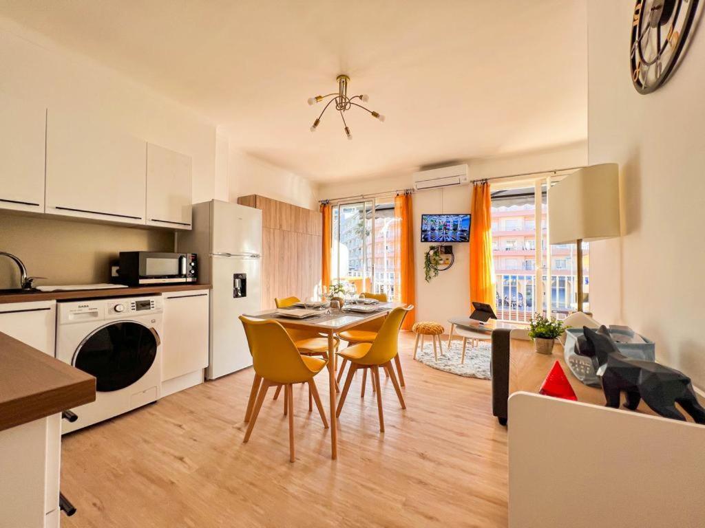Appartement Vue Mer Parking Prive Place Med Canet-en-Roussillon Exterior foto